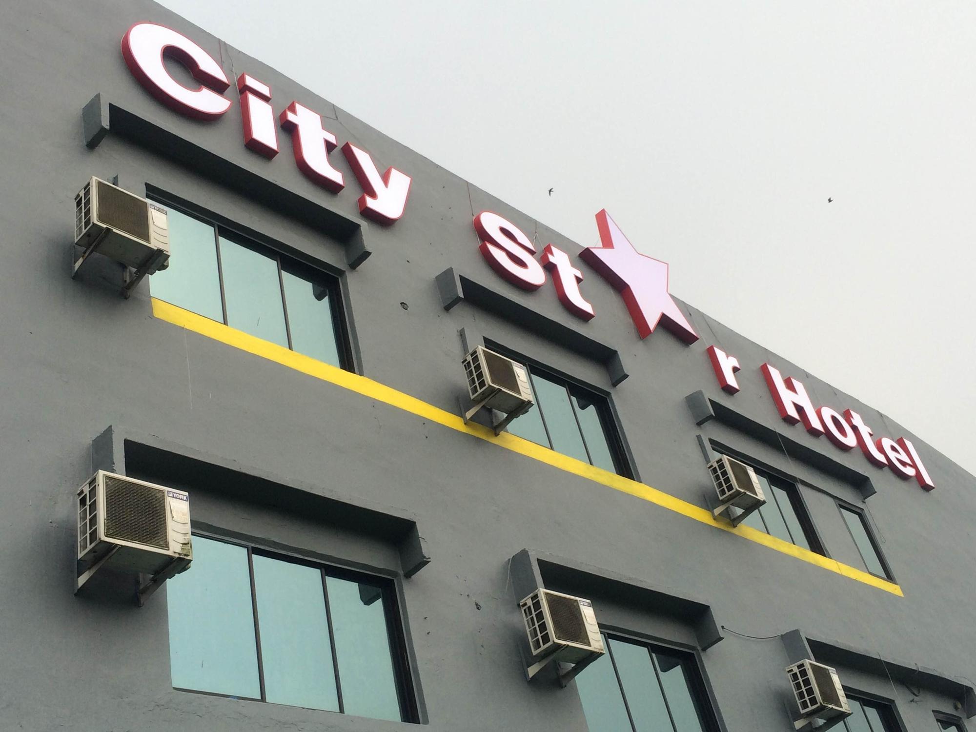 City Star Hotel Kulai Exteriér fotografie